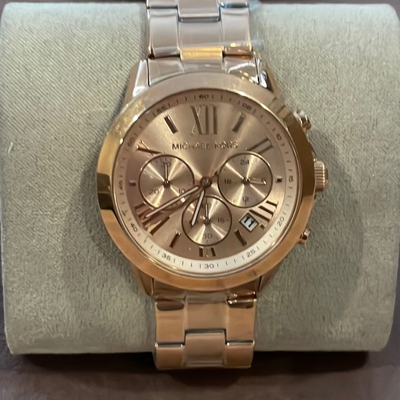 Michael Kors Accessories - Michael Kors Rose gold link watch